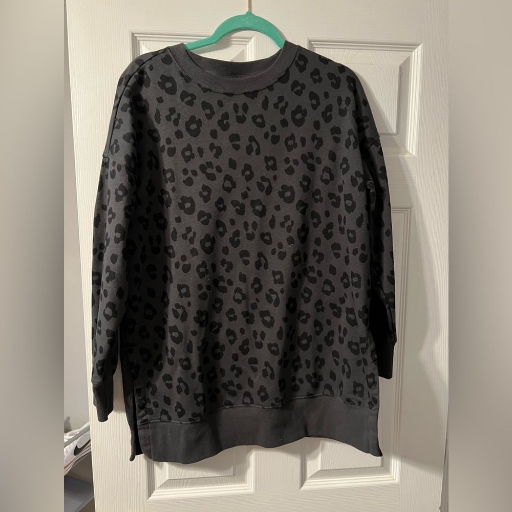 Old navy gray leopard sweatshirt